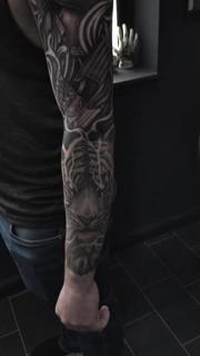Realism dark tiger tattoo by @adsnowden_tattoo