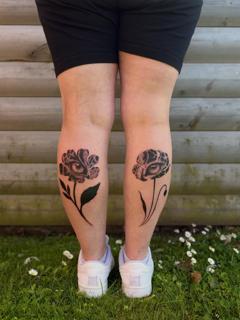 Realism eye flowers tattoo by @alexandraa_tattoos