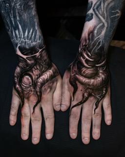 Bio-organic alien tentacles tattoo by @anders_grucz_tattoo