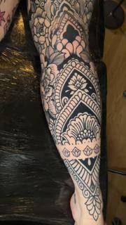 Blackwork ornamental ornamental floral tattoo by @angelaltilar_tattoo