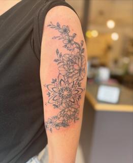Fine line floral mandala tattoo by @courtz_tattoo