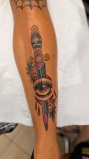 Traditional dagger eye tattoo by @ctptattoo