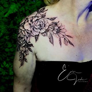 Fine line floral arrangement tattoo by @erinjadetattoos