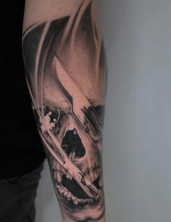 Realism geometric skull tattoo by @erlindi_tattoo