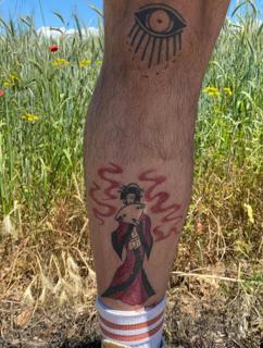 Japanese geisha figure tattoo by @evi_ttt