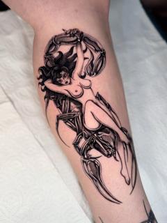 Illustrative scorpion pinup tattoo by @corvus_ntc