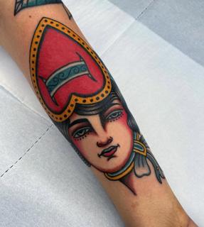 Traditional queen of hearts tattoo by @fontascast
