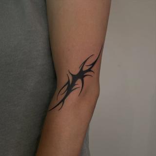 Tribal tribal design tattoo by @kazatattoos