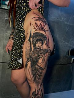 Blackwork warrior woman tattoo by @_mikotattoo