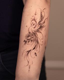 Fine Line phoenix and flower tattoo by @giaroseroart