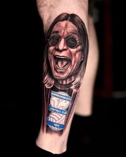 Realism screaming rocker portrait tattoo by @jacoby_tattoo