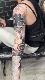 Japanese floral sleeve tattoo by @jimoddity