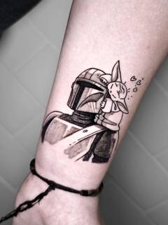 Illustrative helmet and creature tattoo by @joseffadel