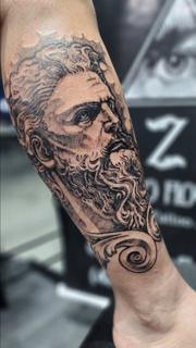 Realism classical portrait tattoo by @ztattoofloripa