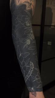 Blackout linework white line nature tattoo by @kaymieseven