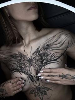 Blackwork ornate butterfly tattoo by @zzirini