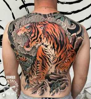 Japanese roaring tiger tattoo by @sinke_
