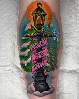 Traditional lamp post tattoo by @leahmoule