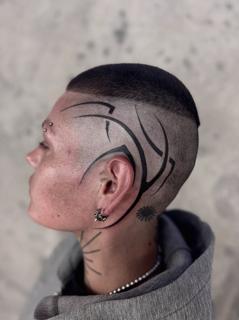 Blackwork tribal lines tattoo by @loz_tattooer