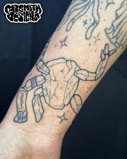 Linework robotic crab tattoo by @mjsmith_designs