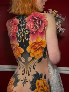 Japanese floral backpiece tattoo by @naaat.j