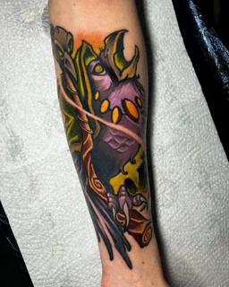 Neo-traditional abstract creature tattoo by @peri_tattoo_