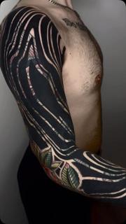 Blackwork abstract pattern tattoo by @oscar.tttst_