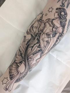 Illustrative mermaid warrior tattoo by @penelopetentakles