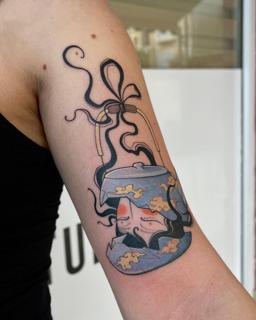 Illustrative broken pot face tattoo by @raniatattoos