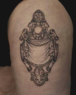 Blackwork ornate skull tattoo by @samclaw
