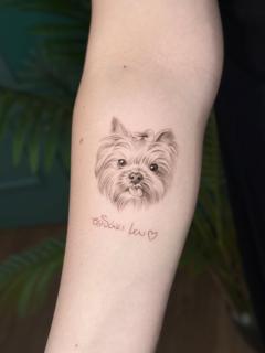 Fine line dog portrait tattoo by @tatti_ptc