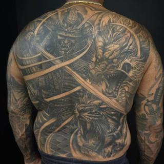Japanese samurai and dragon tattoo by @vividinkbirmingham
