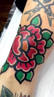 Traditional traditional rose tattoo by @anshin_anshin_tattoo