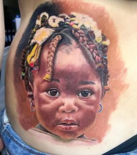 Realism child portrait tattoo by @willians_tattoo