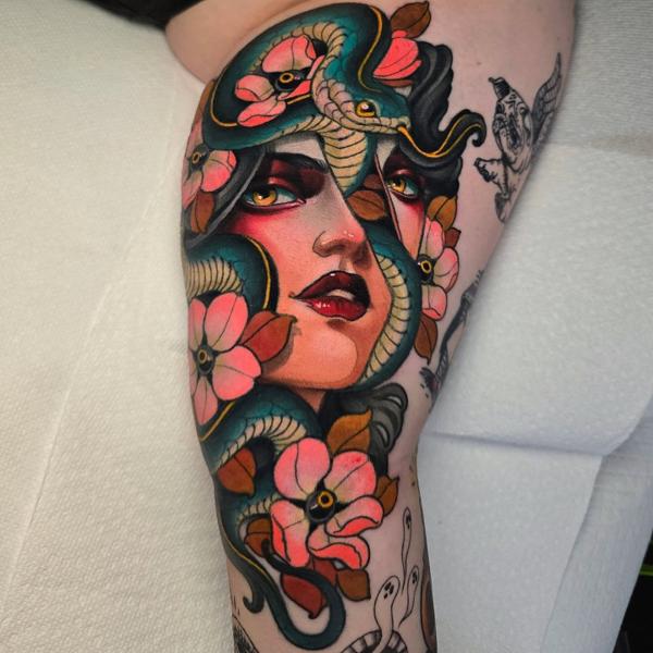 Neo-Traditional medusa portrait tattoo by @_hamiltontattoo