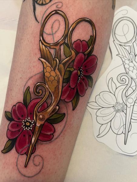 Neo-traditional ornate scissors tattoo by @adear_tattoo