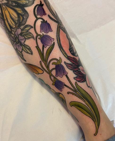 Neo-traditional floral bellflower vine tattoo by @adear_tattoo