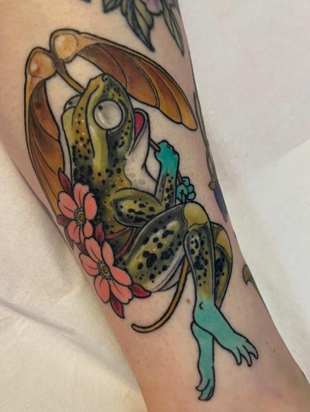 Neo-traditional frog maple seeds tattoo by @adear_tattoo