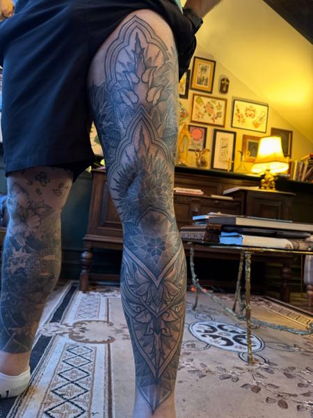 Ornamental ornamental pattern tattoo by @acrookedtattoo