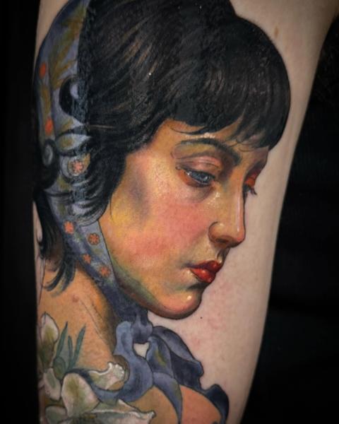 Realism woman portrait tattoo by @aimeecornwelltattoo