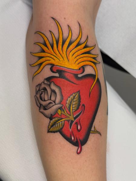 Traditional sacred heart tattoo by @al_pomeroy