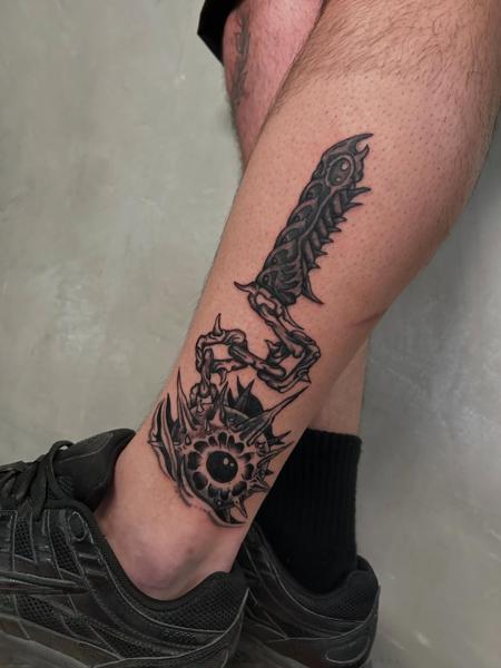 Dark art spiky weapon eye tattoo by @antzas.ttt