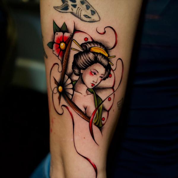 Neo-traditional japanese woman tattoo by @_.aleek