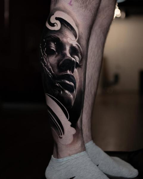 Realism dramatic portrait tattoo by @alx.tattooart