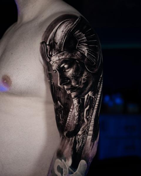 Realism egyptian pharaoh tattoo by @alx.tattooart