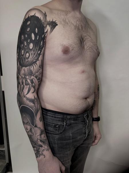 Blackwork fantasy creature tattoo by @alexgotza
