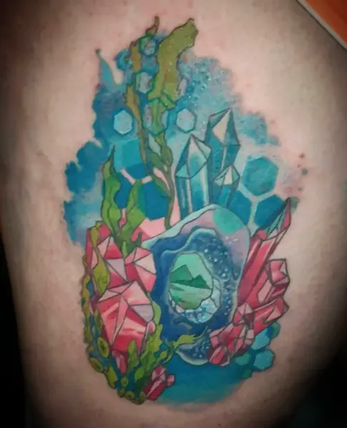 Illustrative crystals and geode tattoo by @alexingart