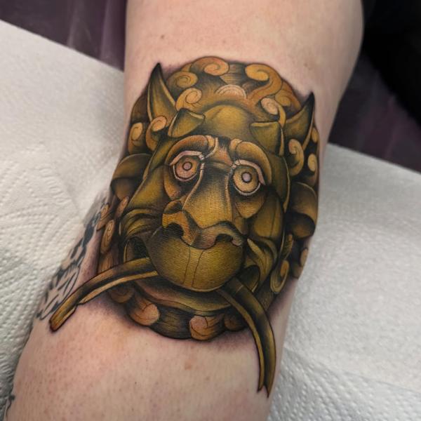 Traditional lion mask tattoo by @al_xlatattoos