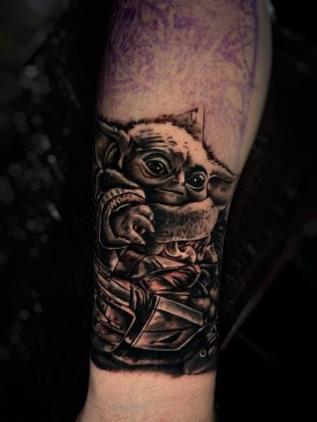 Realism baby alien tattoo by @ao.tattoos