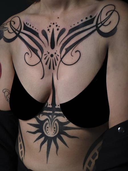 Blackwork ornamental design tattoo by @nero.prenta